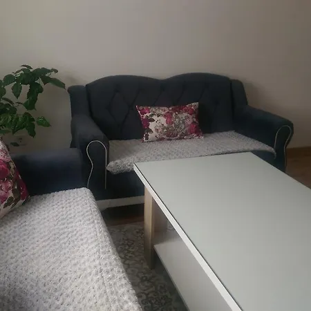 Stan Apartman Osmic * توزلا