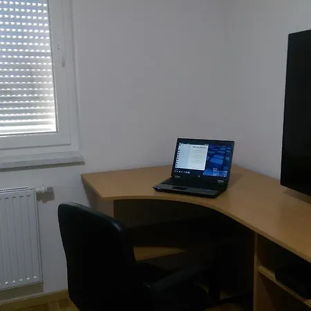 Stan Apartman Osmic * توزلا
