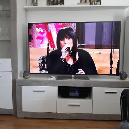 Stan Apartman Osmic