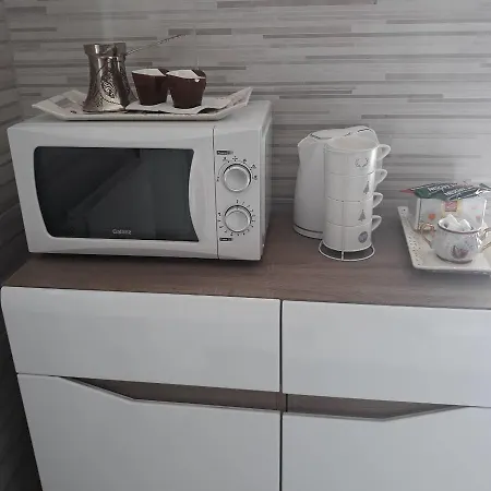 Stan Apartman Osmic شقة توزلا