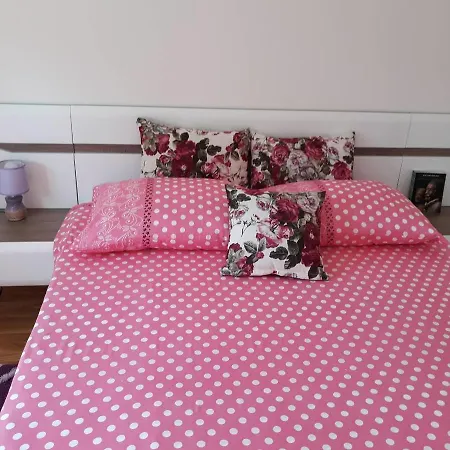 Stan Apartman Osmic *